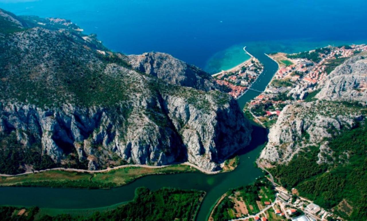 Seaside Apartment Kamelia Mimice Bagian luar foto
