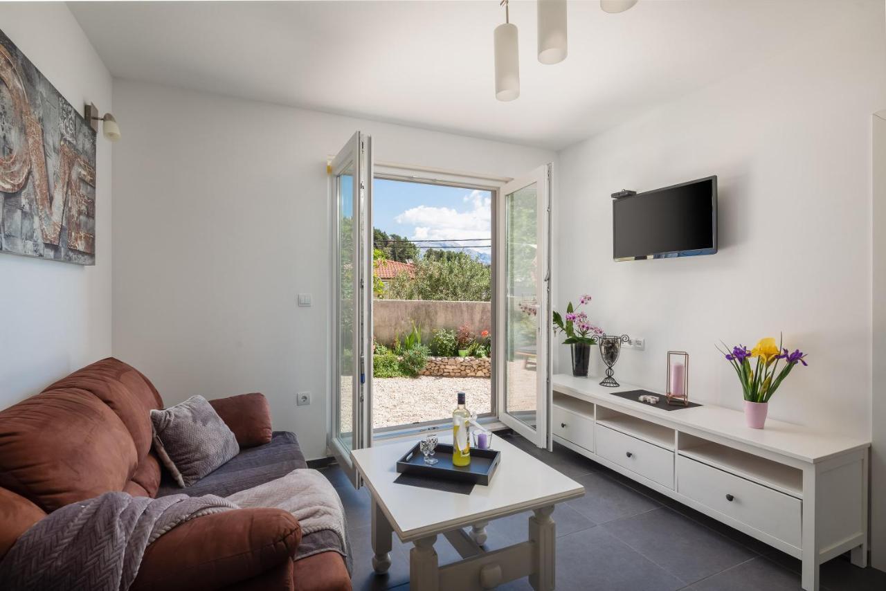 Seaside Apartment Kamelia Mimice Bagian luar foto